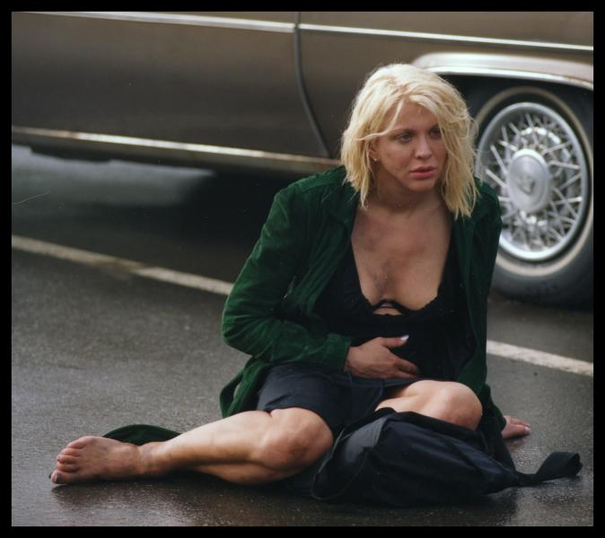 COURTNEY LOVE in TRAPPED  
©columbia tristar.
 all rights reserved