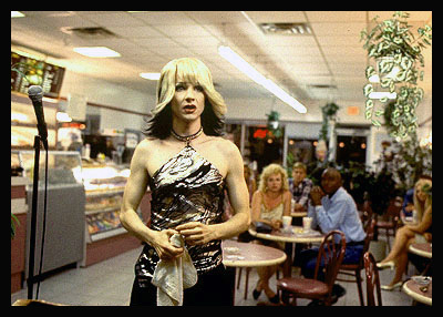 JOHN CAMERON MITCHELL in HEDWIG AND THE 
ANGRY INCH 
©fine line.all rights reserved